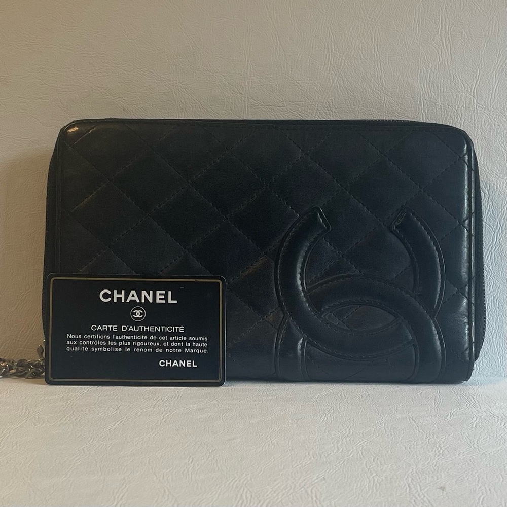 Chanel 2004-2005 CC Cambone Black Quilted Leather Pink Interior Organizer Wallet
